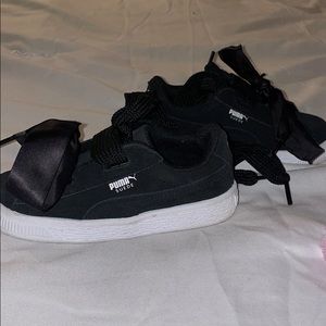 Puma Kids shoe with Bow!
